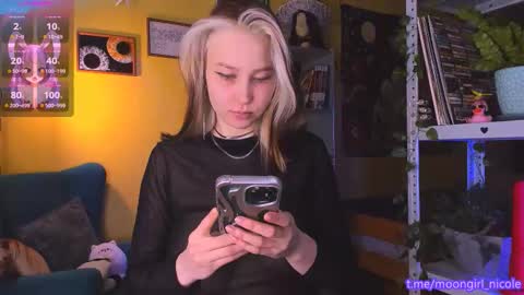 Snapshot of nicole_matt chatting on 11.23.25 Nicole online show from 11.23.25