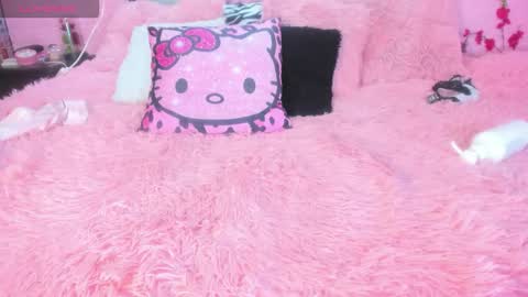 nicole_rosales online show from 11.18.25