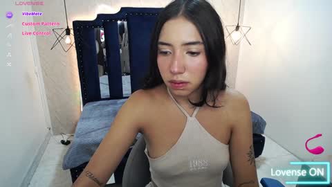 Snapshot of nicole_samantha chatting on 01.21.25 Samantha online show from 01.21.25