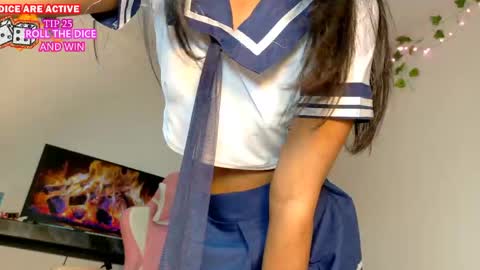 Snapshot of nicole_uwu08 chatting on 05.13.26 Nicole INDEPENDENT MODEL online show from 05.13.26