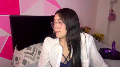 Nicole online show from 09.27.25