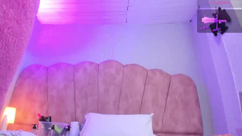 Snapshot of nicolebbwhot chatting on 02.09.25 Nicole online show from 02.09.25