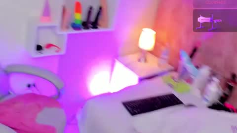 Snapshot of nicolebbwhot chatting on 03.10.25 Nicole online show from 03.10.25