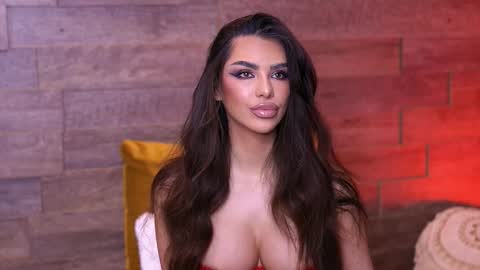 Snapshot of nicoledevin chatting on 12.23.25 Nicole online show from 12.23.25