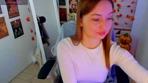 Nicole online show from 11.24.25