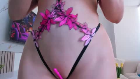 Snapshot of nicoleeorson chatting on 02.28.26 Nicolle online show from 02.28.26