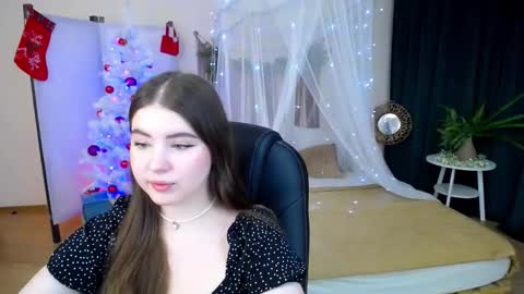 nicolefoxery online show from 12.16.24