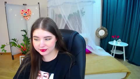 nicolefoxery online show from 02.17.25