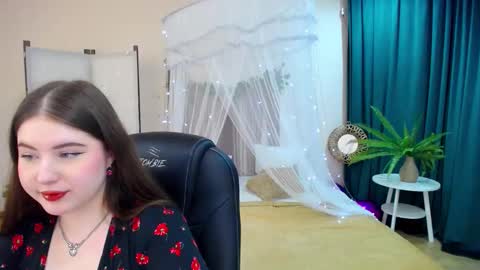 nicolefoxery online show from 03.08.25