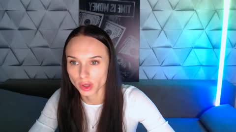 Snapshot of nicolemerz chatting on 05.28.26 Nicole online show from 05.28.26