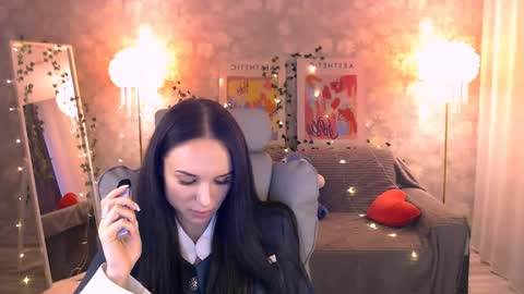 Snapshot of nicolemerz chatting on 06.05.26 Nicole online show from 06.05.26