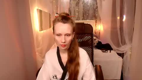 Snapshot of nicolemiless chatting on 04.14.26 Nicole online show from 04.14.26