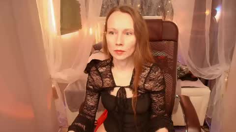 Snapshot of nicolemiless chatting on 04.17.26 Nicole online show from 04.17.26
