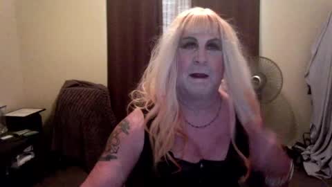 Snapshot of nicolescdfantasies chatting on 06.29.26 Nicole CD online show from 06.29.26