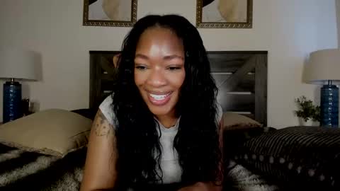 Snapshot of nicolesolace chatting on 05.16.26 Nicole online show from 05.16.26