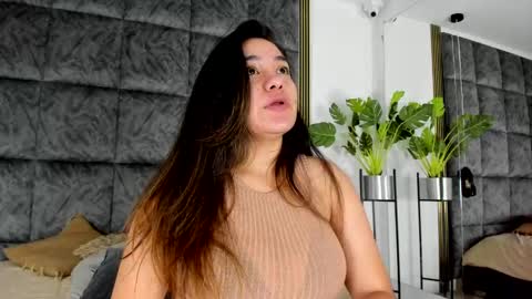 Snapshot of nicolesteelee chatting on 03.02.25 Nicole online show from 03.02.25