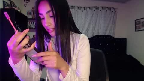 Nicole online show from 10.10.25