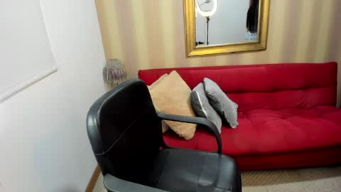 Nicolettcolin  online show from 04.11.26