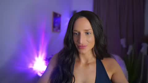 Snapshot of nicolette__shea_ chatting on 07.06.26 nicolette__shea_ online show from 07.06.26
