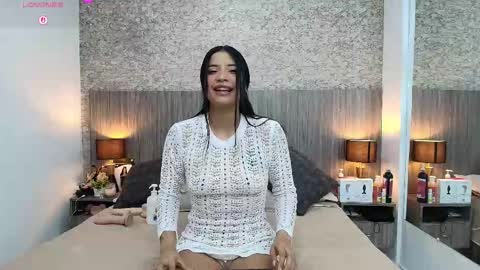 Snapshot of nicolle_alvarez chatting on 03.23.26 Nicolle Alvarez online show from 03.23.26