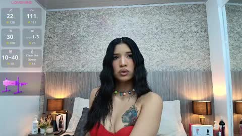 Snapshot of nicolle_alvarez chatting on 04.01.26 Nicolle Alvarez online show from 04.01.26