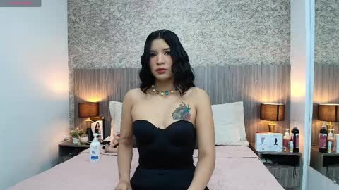 Snapshot of nicolle_alvarez chatting on 04.05.26 Nicolle Alvarez online show from 04.05.26