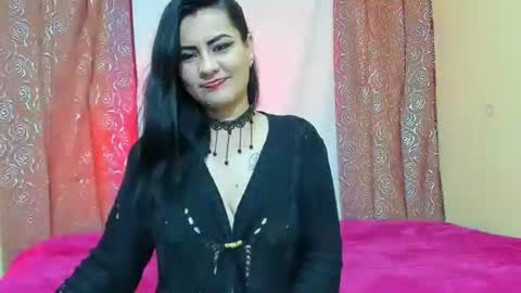 nicolle gomes online show from 05.13.26