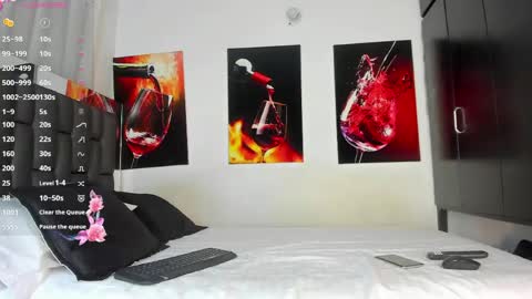 Snapshot of nicolle_hanks1 chatting on 03.31.26 nicolle_hanks1 online show from 03.31.26