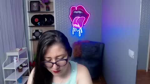 Snapshot of nicolle_silva chatting on 08.01.26 Nicolle online show from 08.01.26
