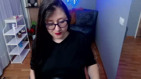Snapshot of nicolle_silva chatting on 08.02.26 Nicolle online show from 08.02.26