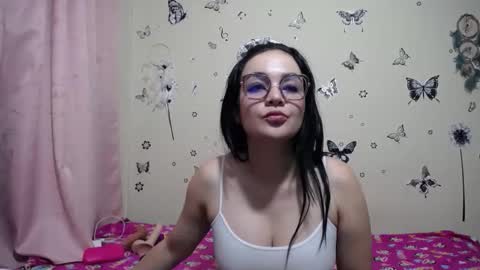 Snapshot of nicolle_sky chatting on 03.02.26 nicolle_sky online show from 03.02.26