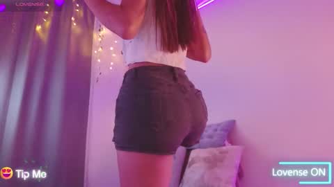 Snapshot of nicolle_swt chatting on 02.01.26 Nicolle online show from 02.01.26