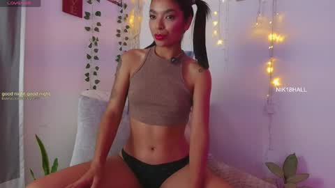 Snapshot of nicolle_swt chatting on 06.07.26 Nicolle online show from 06.07.26