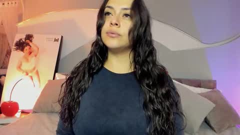 Snapshot of nicolle_w1 chatting on 03.27.26 Nicolle online show from 03.27.26