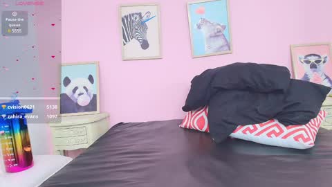 Snapshot of nicollelima chatting on 01.11.25 Nicolle Lima online show from 01.11.25