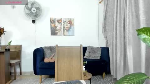 Snapshot of nicollelima chatting on 10.14.25 Nicolle Lima online show from 10.14.25