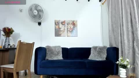 Snapshot of nicollelima chatting on 10.21.25 Nicolle Lima online show from 10.21.25