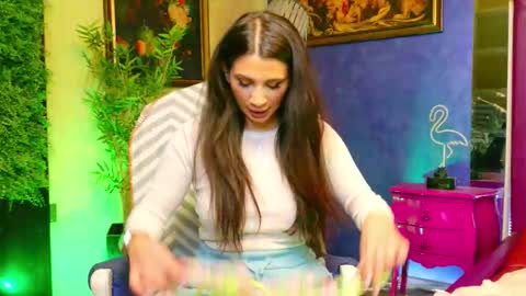 Nicolle online show from 10.03.25