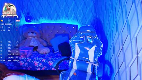 Nicolle Miley online show from 11.18.25