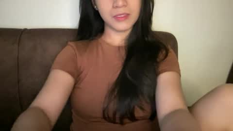 Snapshot of nicollete_snow chatting on 05.03.26 NIC 333 online show from 05.03.26