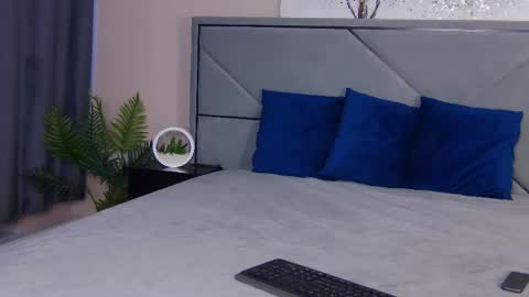 NicolRos online show from 04.15.26