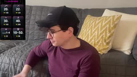 Snapshot of nigelhart chatting on 12.17.24 Nigel Hart online show from 12.17.24