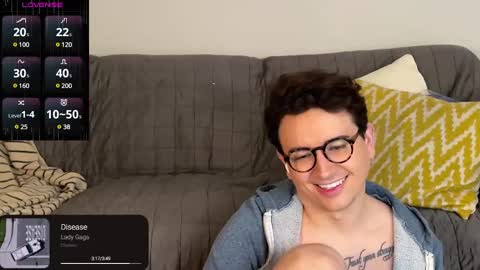 Snapshot of nigelhart chatting on 12.28.24 Nigel Hart online show from 12.28.24