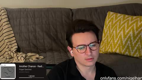 Snapshot of nigelhart chatting on 01.01.25 Nigel Hart online show from 01.01.25