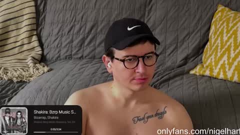 Snapshot of nigelhart chatting on 01.08.25 Nigel Hart online show from 01.08.25