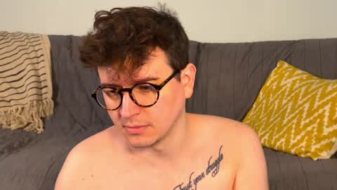 Snapshot of nigelhart chatting on 02.05.25 Nigel Hart online show from 02.05.25