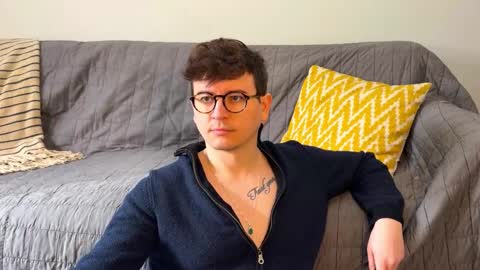 Snapshot of nigelhart chatting on 02.05.25 Nigel Hart online show from 02.05.25