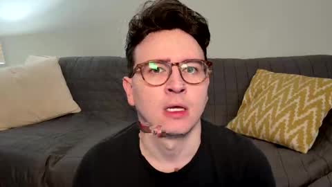 Snapshot of nigelhart chatting on 03.11.25 Nigel Hart online show from 03.11.25