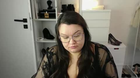 Holly online show from 03.31.26