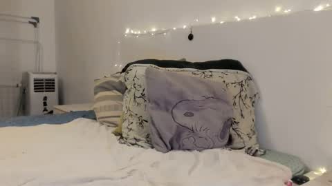 Snapshot of nightprincess1 chatting on 11.25.25 nightprincess1 online show from 11.25.25